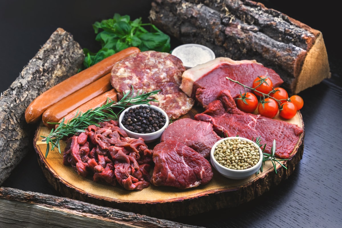 Мясные деликатесы